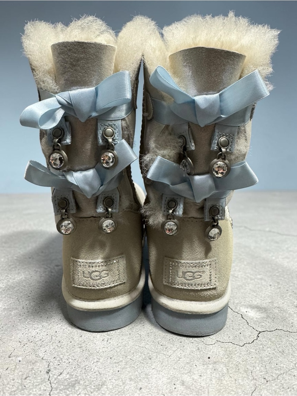 UGG Bailey Bow Bling SWAROVSKI Crystal Charm Boots Shimmer Sheepskin Blue Size 9 - Picture 4 of 16